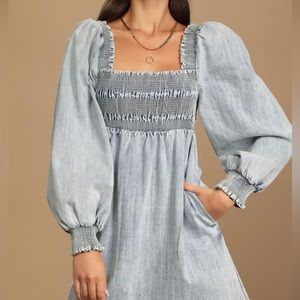 Beginning of the Trend Light Wash Denim
Long Sleeve Mini Dress
Color: Light Wish